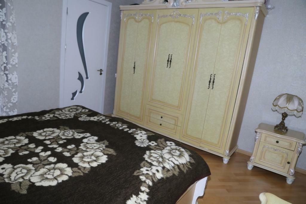 Nana'S Apartment Кутаиси Екстериор снимка