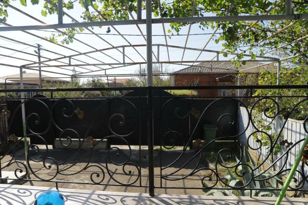 Nana'S Apartment Кутаиси Екстериор снимка