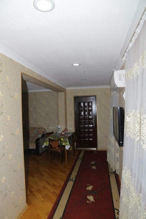 Nana'S Apartment Кутаиси Екстериор снимка