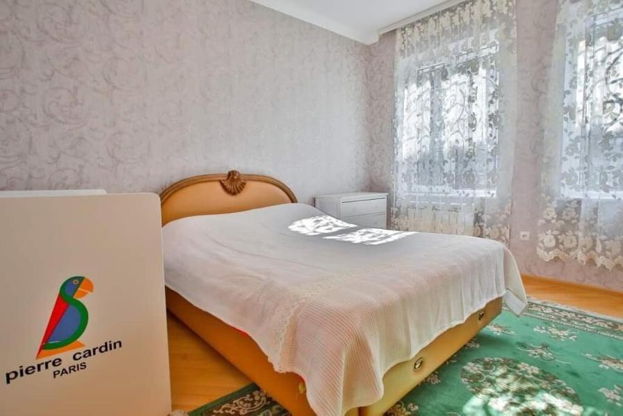 Nana'S Apartment Кутаиси Екстериор снимка