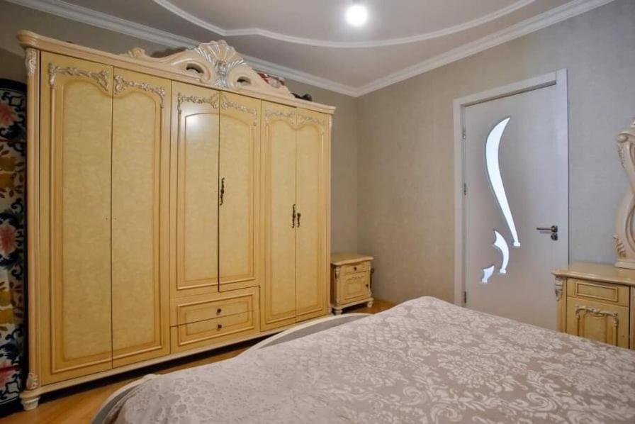 Nana'S Apartment Кутаиси Екстериор снимка